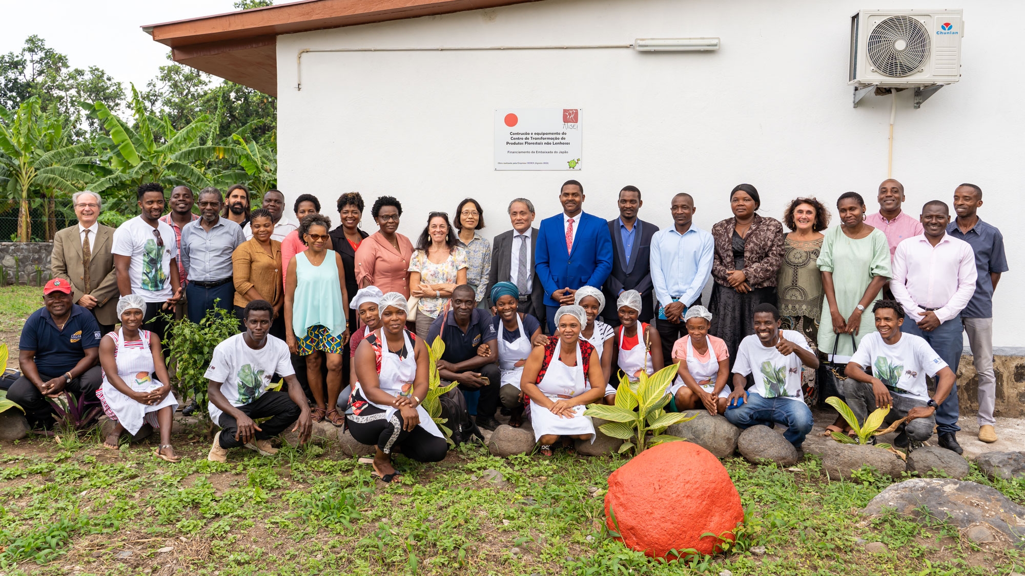 Cliquez pour agrandir 「レンバ県ネヴェス地区農畜産物加工施設建設計画」引渡式の実施