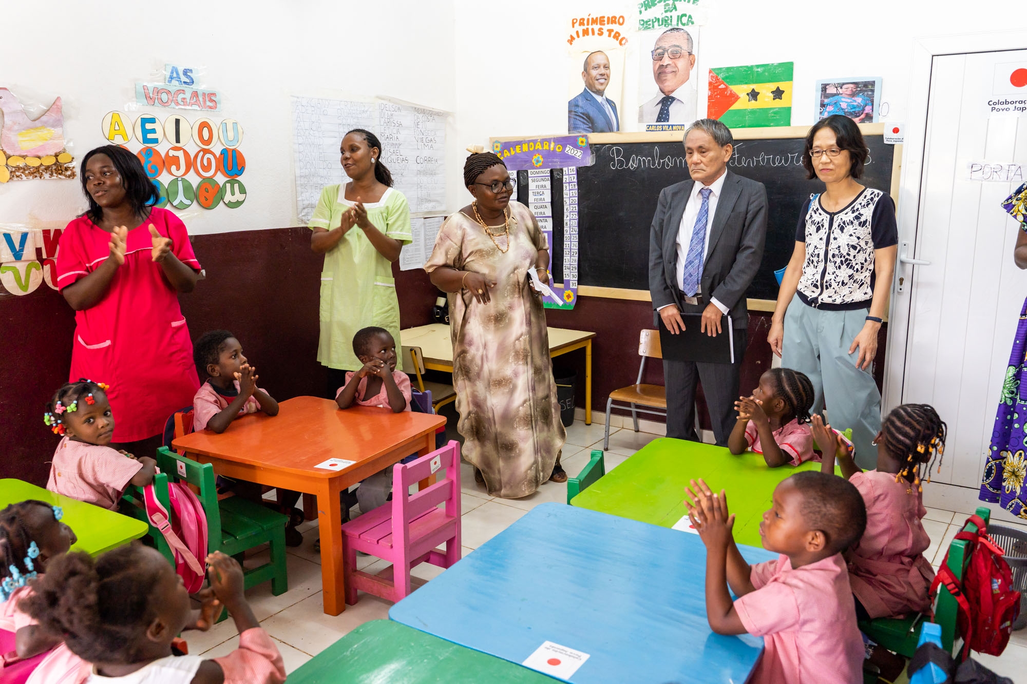 Cliquez pour agrandir 「ボンボン幼稚園建設・改修計画」引渡式の実施