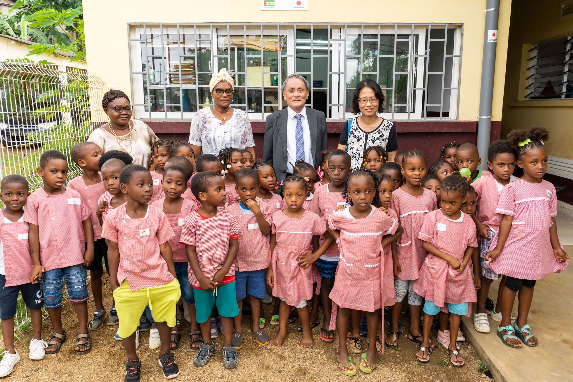 Cliquez pour agrandir 「ボンボン幼稚園建設・改修計画」引渡式の実施