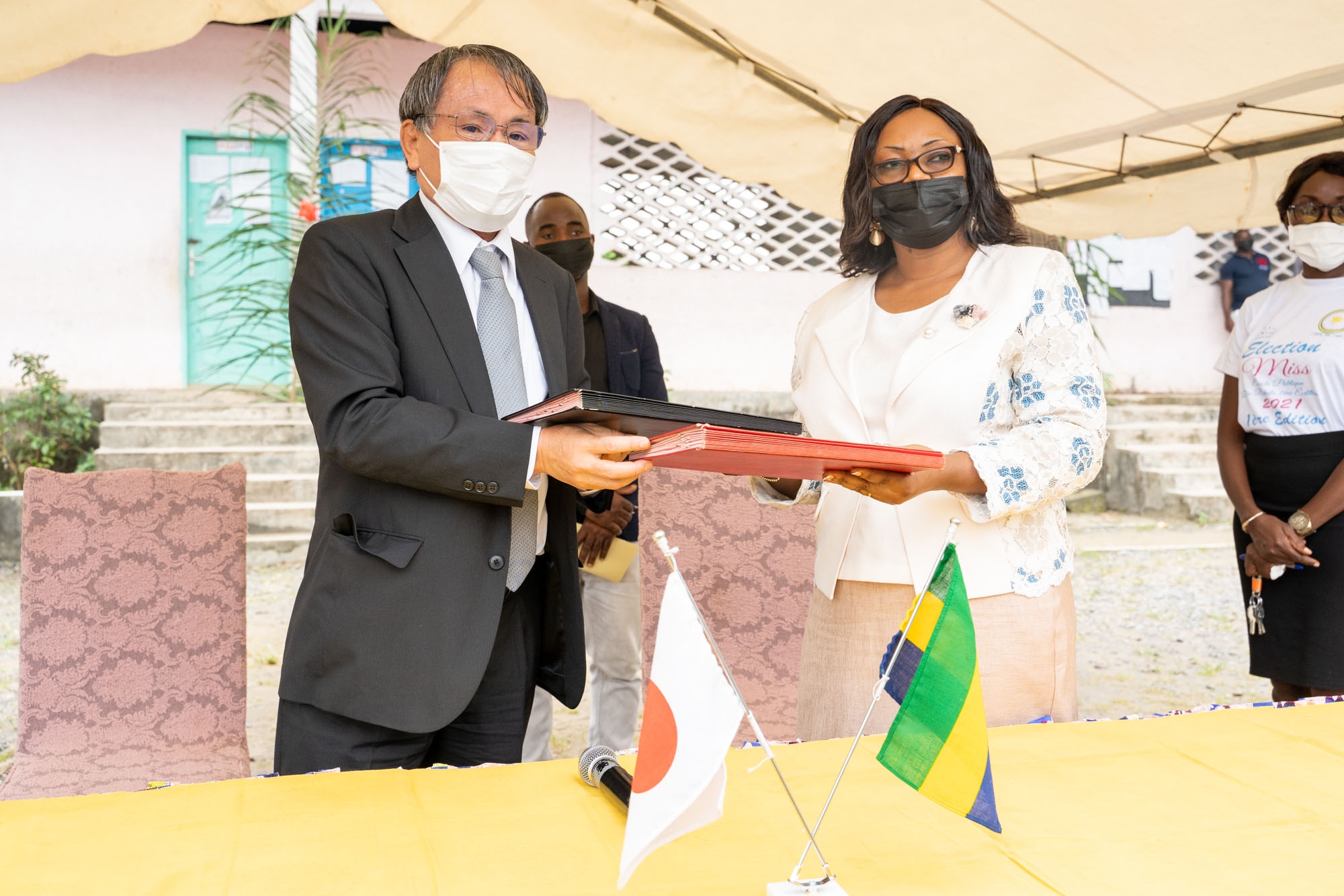 Cliquez pour agrandir 「ビケレ公立小学校校舎改修計画」 署名式の実施