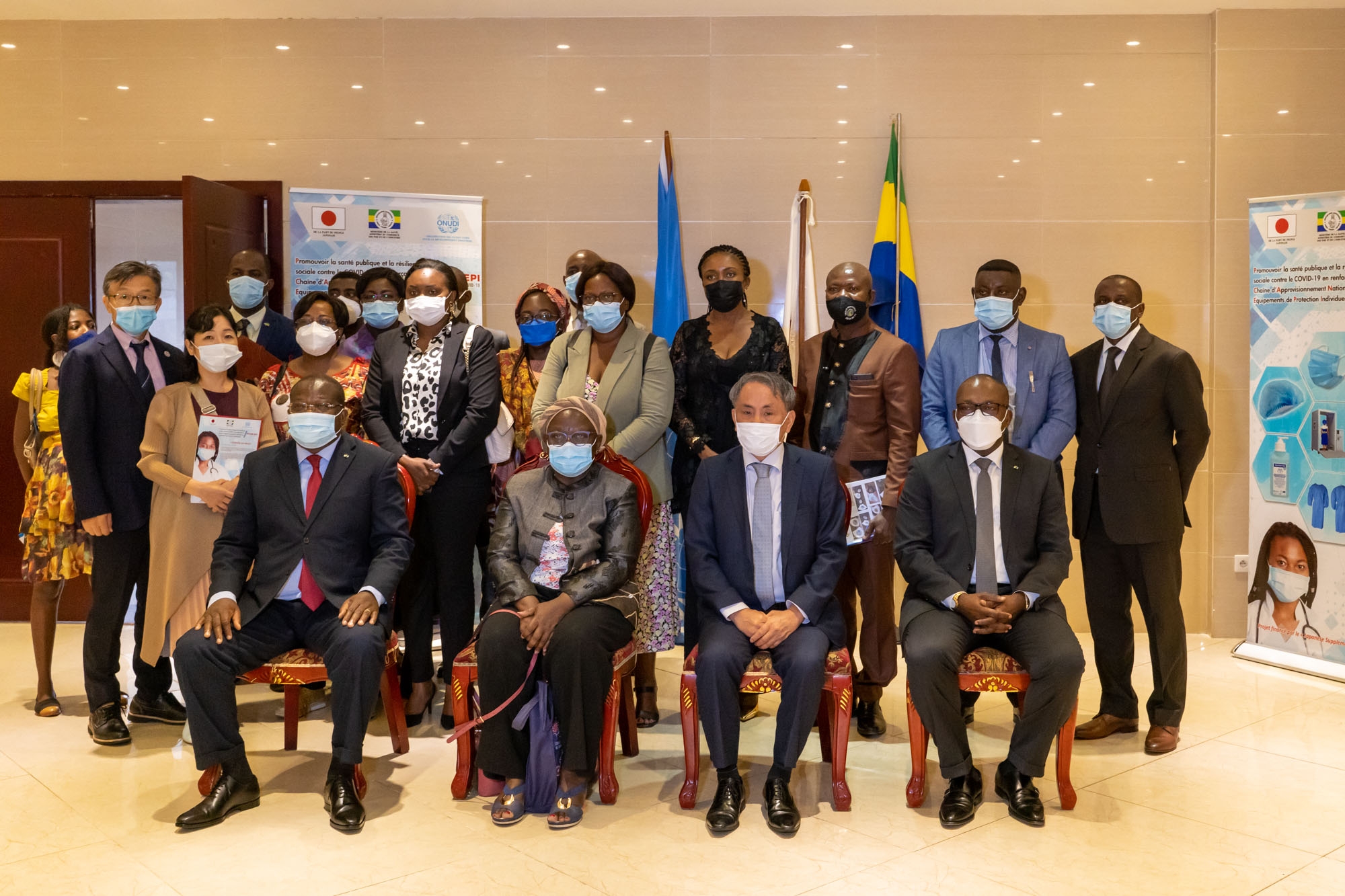 Cliquez pour agrandir 「個人防護具(PPE)の国内サプライチェーン強化を通じた新型コロナウイルスに対する公衆衛生と社会的強靱性の促進」オープニングセレモニーへの出席