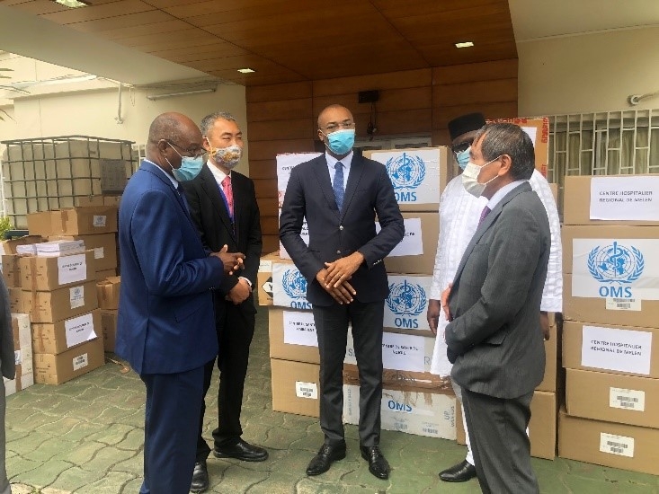 Cliquez pour agrandir Cérémonie d’achèvement du projet d’appui