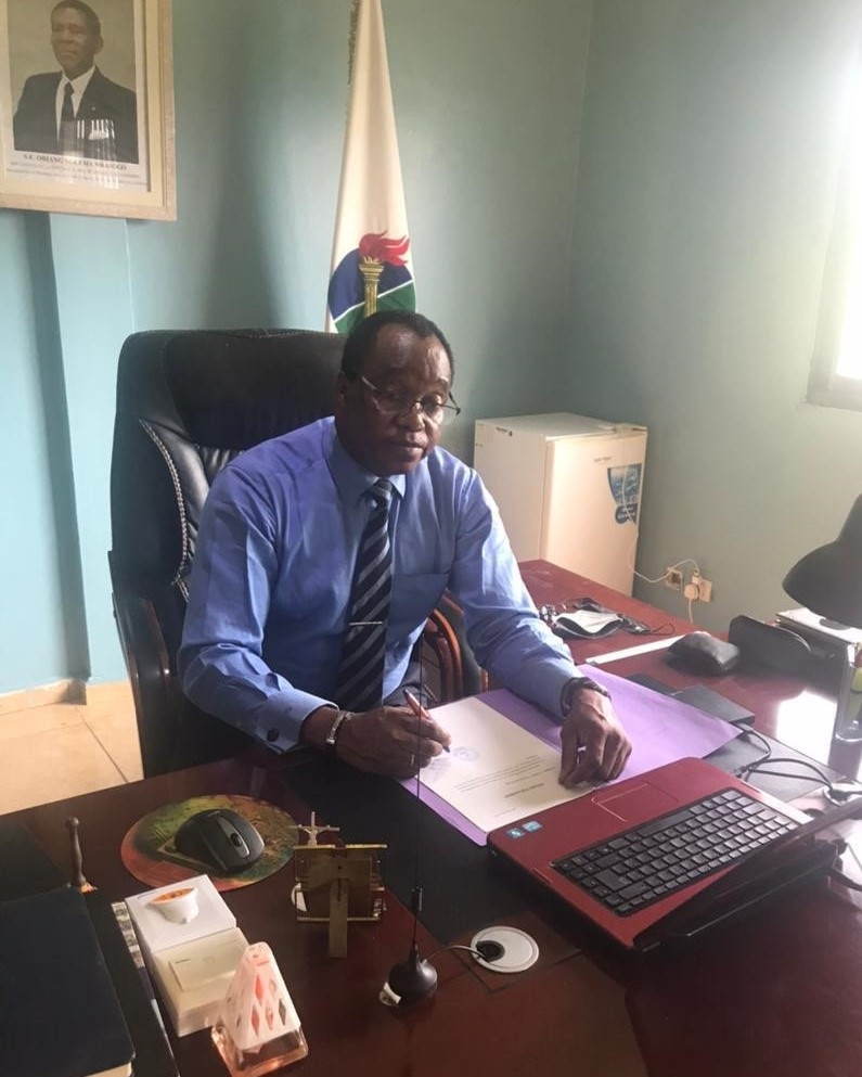 Cliquez pour agrandir Signature de contrat de don pour « Project for Procurement and Installation of Incinerator for Wele-Nzás Prefecture »