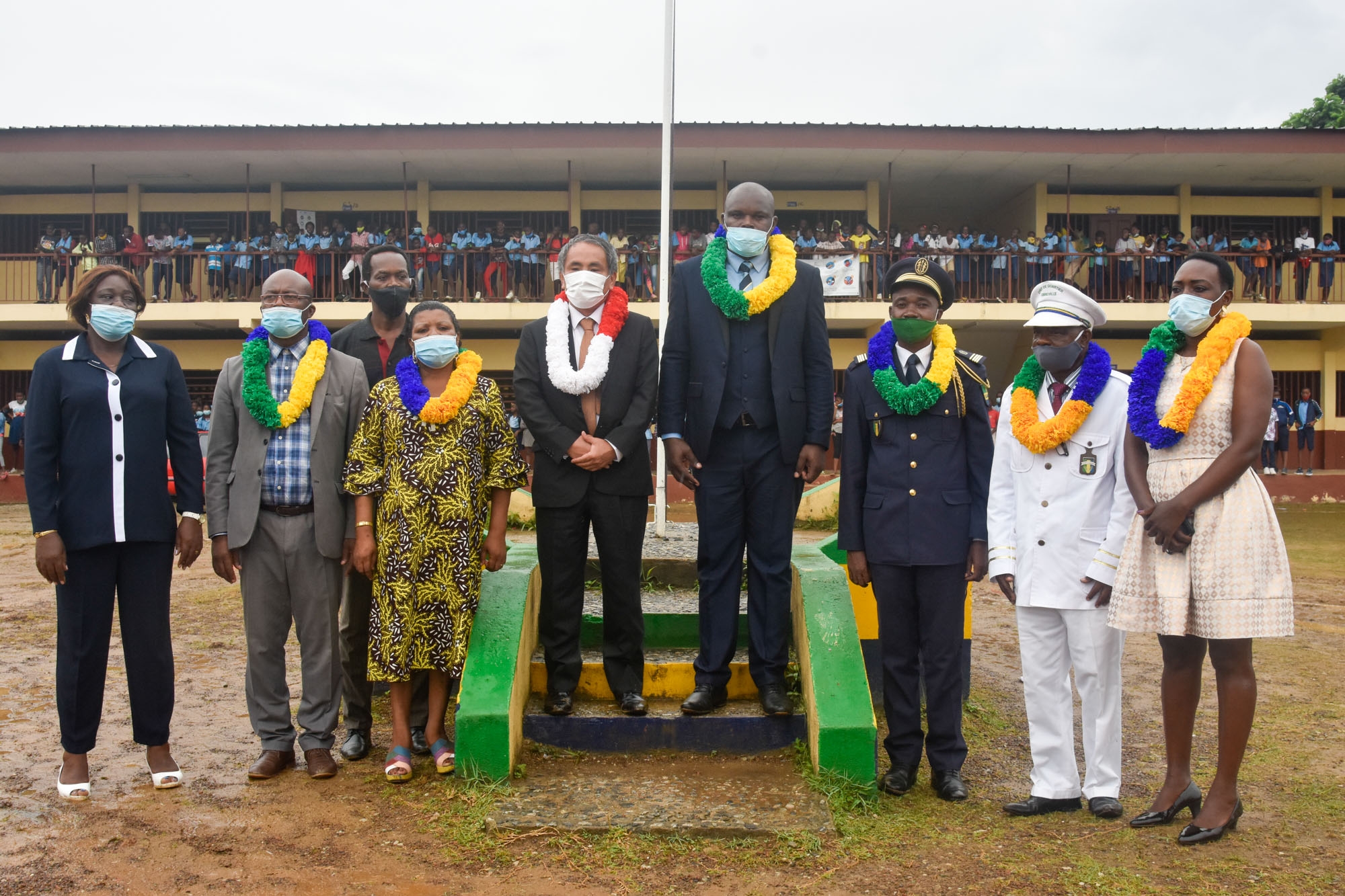 Cliquez pour agrandir Cérémonie de signature de contrat de don pour « Le Projet de la Réhabilitation de l’École Publique de Nzeng-Ayong 2