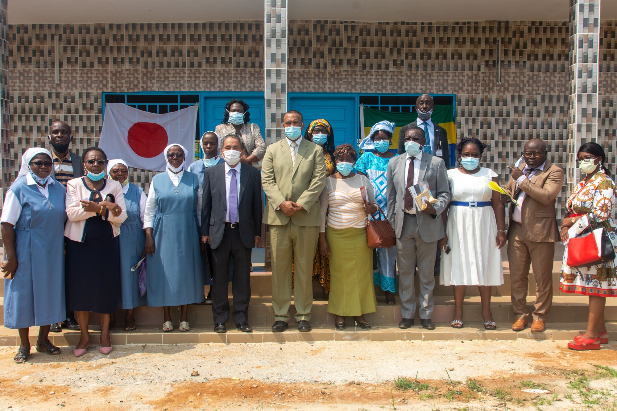 Cliquez pour agrandir Cérémonie de signature de contrat de don pour « Le Projet de la Construction du Centre de Rééducation Fonctionnelle à BIKELE »